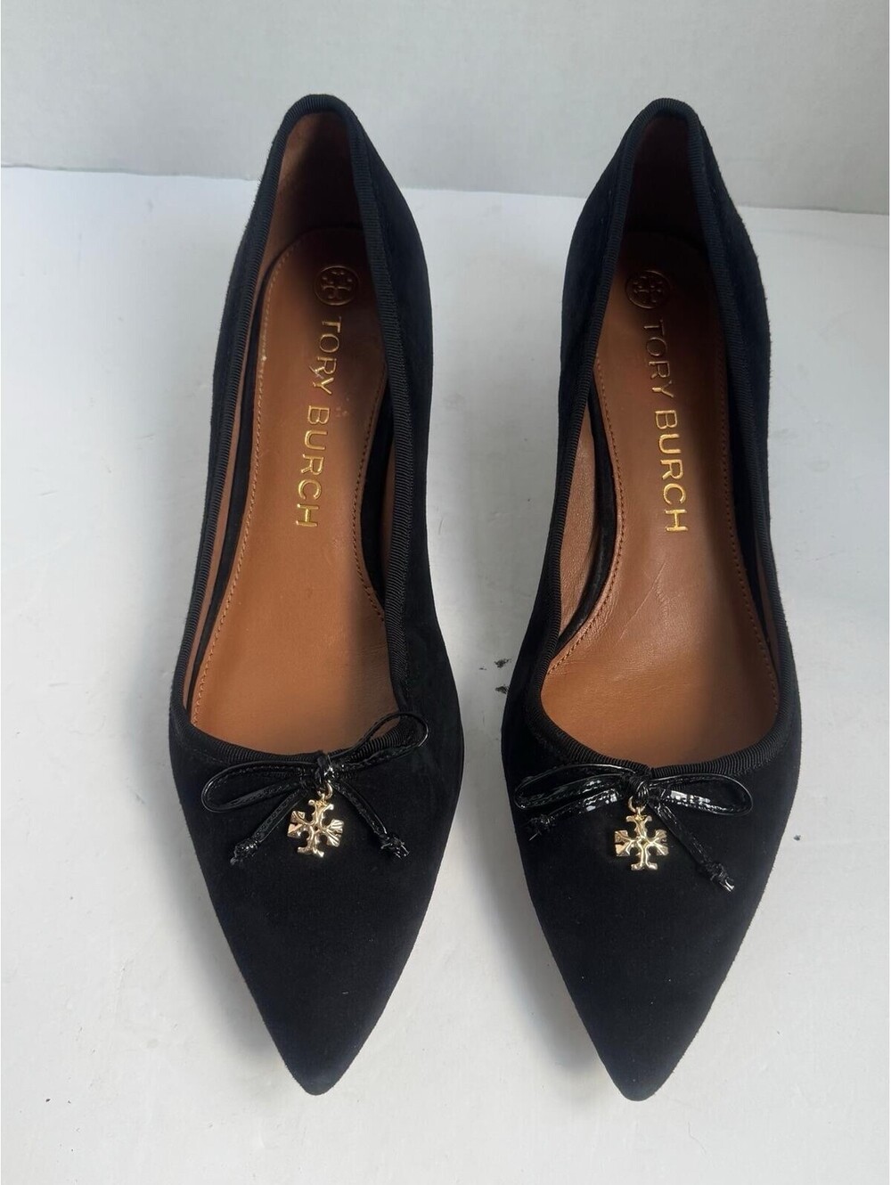 Tory Burch Tory Charm Pump โ Black Suede